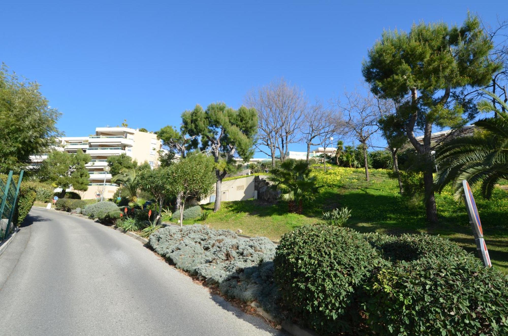 Plein Ciel - Appartement 5 Personnes Avec Piscine Sur La Corniche Fleurie A Nice Exterior photo